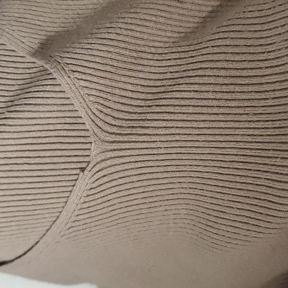 V-Neck Lightweight Ribbed Sweater In Taupe - Picture 8 of 8